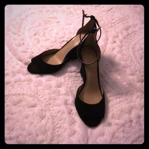 Ann Taylor Ankle strap open toe wedge suede SZ6